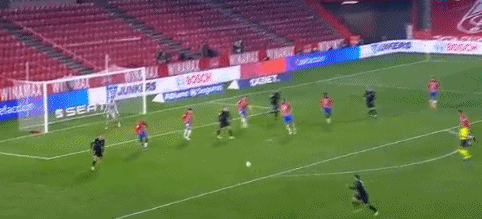 详解棒球规则中的“球衣颜色规定”及特殊纪念日的主题球衣发布